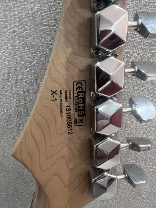 Электро гитара Cort X1