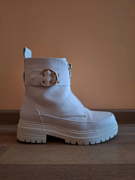 Дамски зимни боти