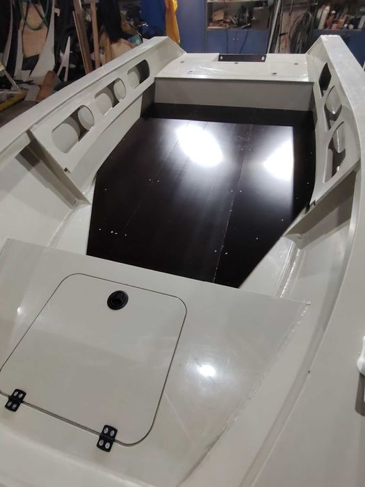 Лодка "Magnum-380"