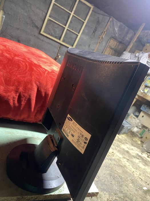 монитор samsung SyncMaster 720N