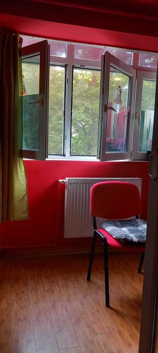 vand sau  schimb garsoniera cu apartament +diferenta
