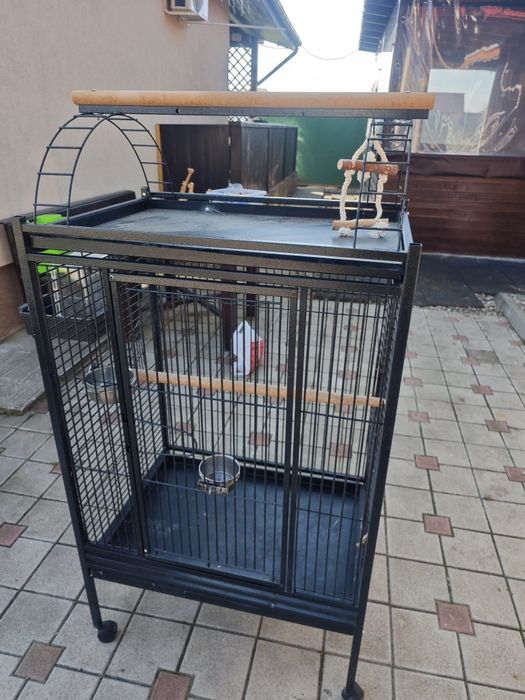 Cusca mare papagali cu accesorii