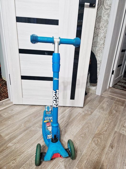 Продаю детский самокат