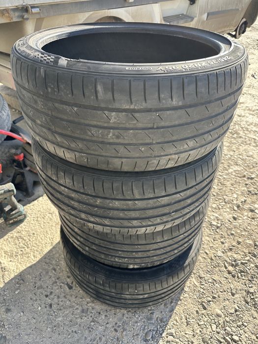 Anvelope 245 35 20 de vara