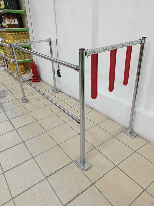 Колона за проходна система за  магазин - Германия