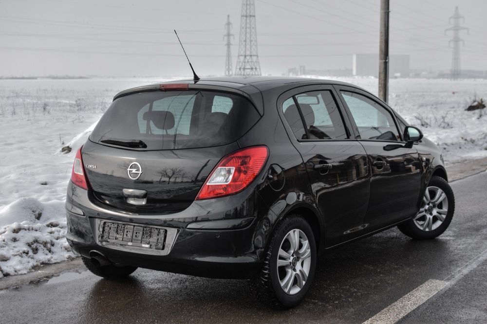 Opel corsa, 2012, 1.4 benzina, carte serviec, 140000 km, 101 cai