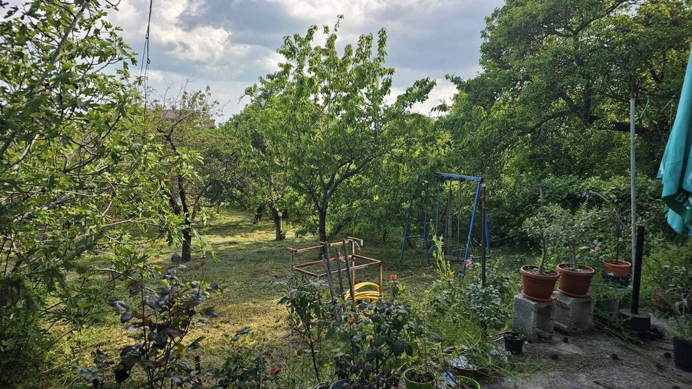 Нова намалена цена! УПИ 989 кв.м с къща, морска панорама и канализация – Св. Никола
