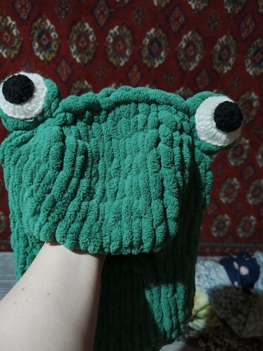 Шикарные шортики для девочки, новые и смешная шапка.