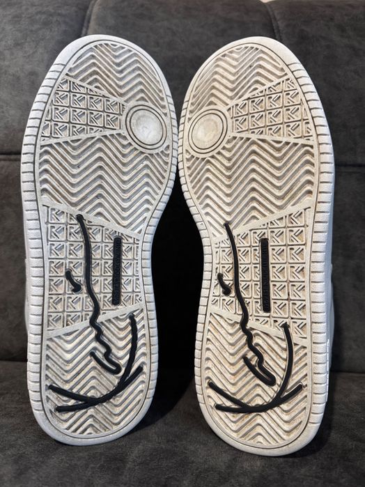 Karl Kani Sneakers.