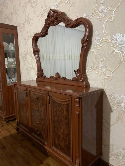 Mebel kamot shkatulka penal idealni holatda