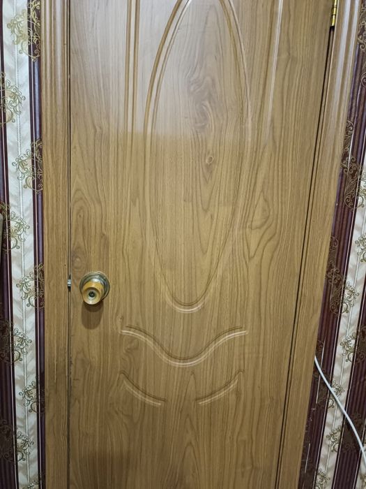 Продам межклмнтаные двери 2х60 2х80