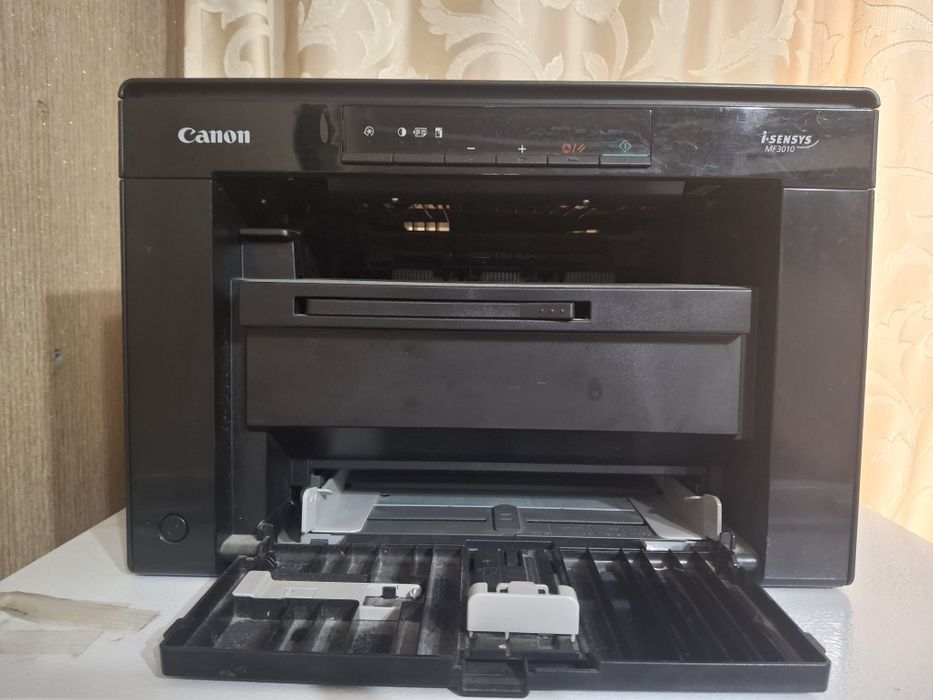 Принтер, ксерокс , сканер Canon MF 3010