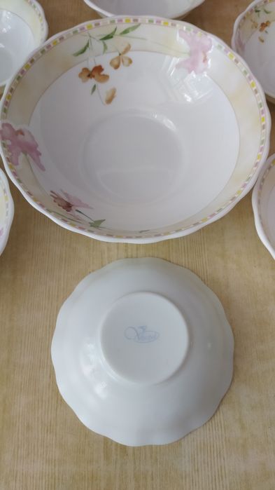 Комплект салатников новый