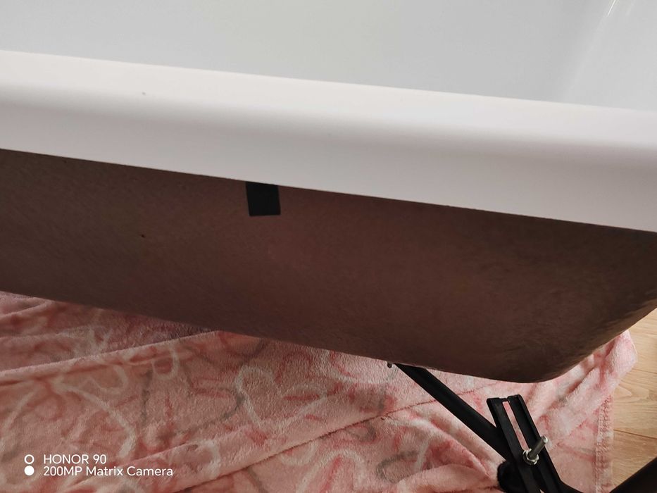 Cada baie stare foarte bună folosita puțin. Dimensiuni 170 lungimea