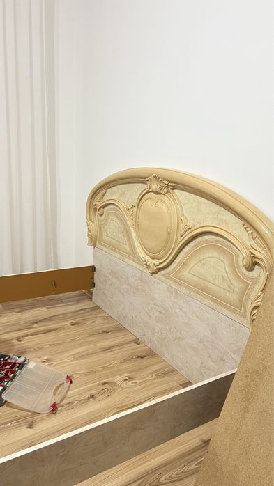 Кровать для спальны