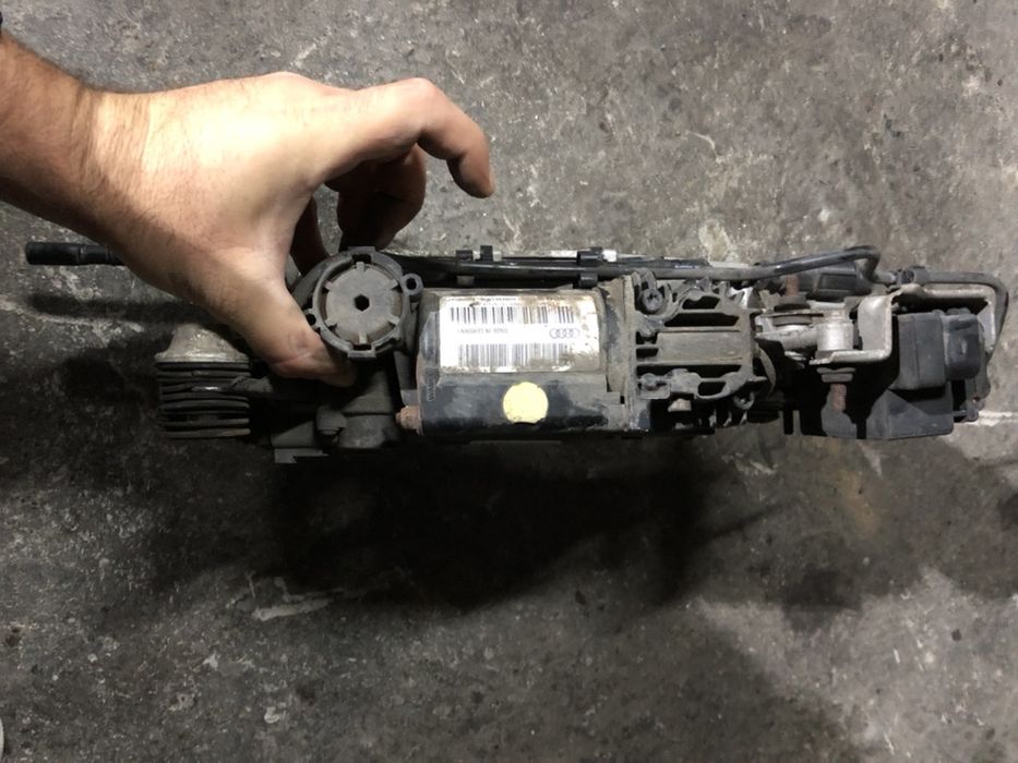Compresor suspensie-perne de aer audi Q7 de la 2006 la 2014