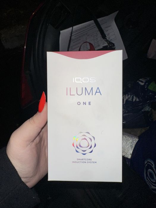 Iqos  Iluma One Culoarea Rosu