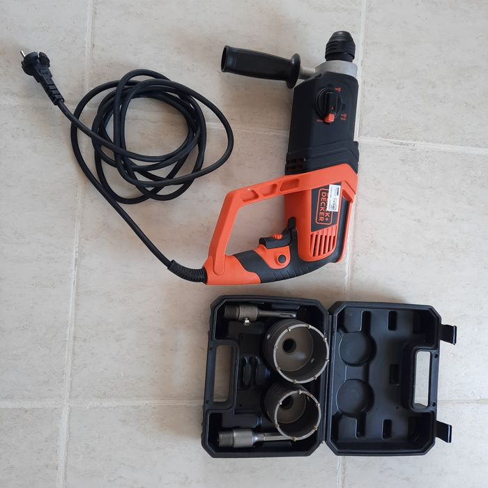 Перфоратор Black&Decker 710 Watts.