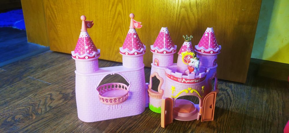 Filly Колеции замък въртележка къщичка и фигурки