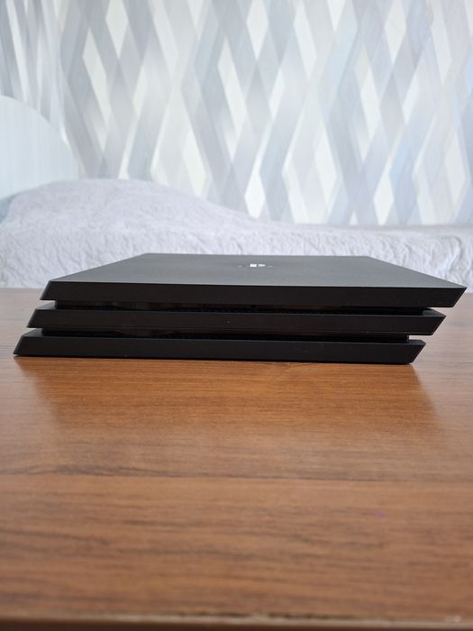 PlayStation 4 Pro 1 ТБ