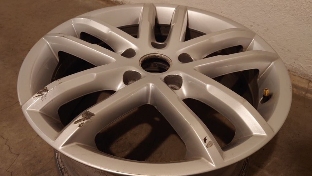 VW "Yukon" 8J18, 5х130, ET53, централен отвор 71.5мм (4 бр.)