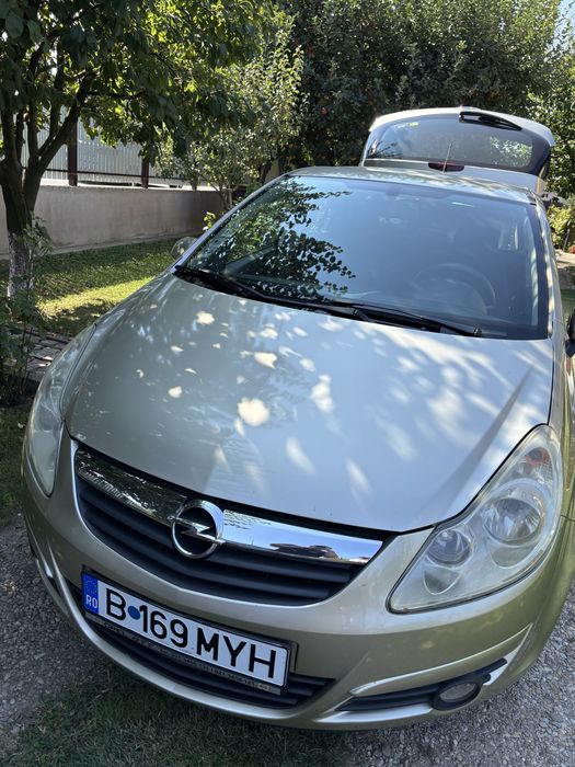 Opel Corsa D 1.2 benzină