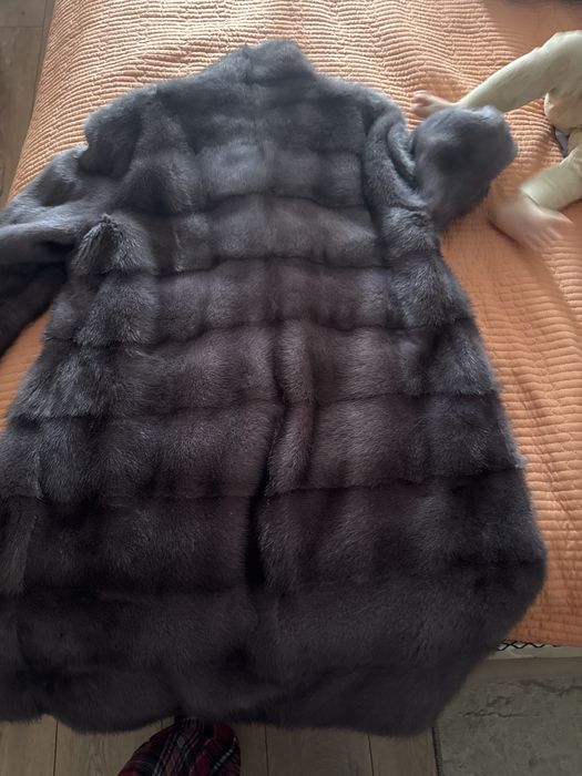 Продам норковую шубу срочно!