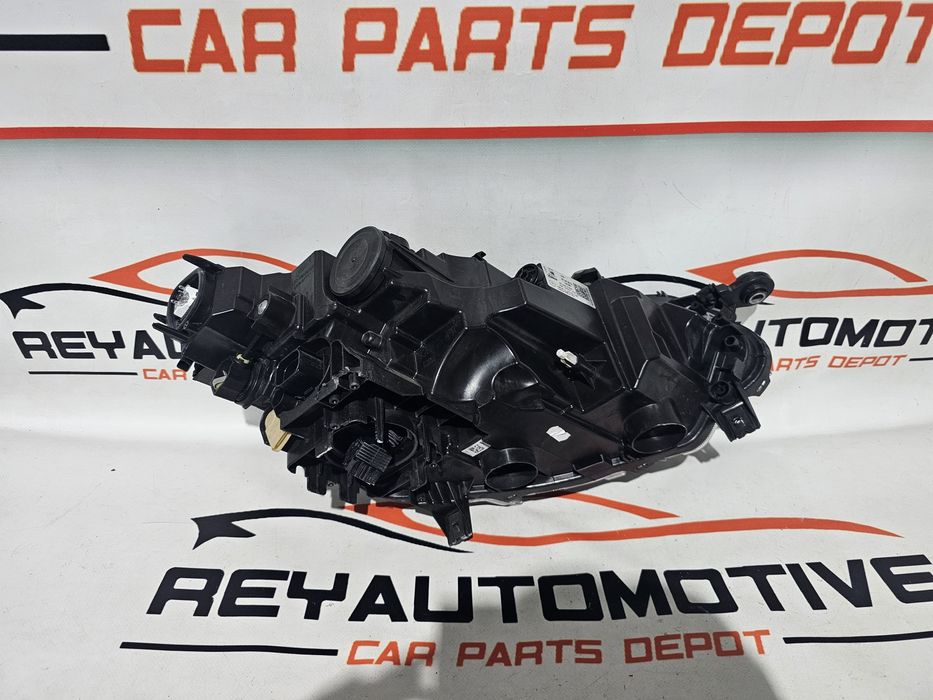 Far stanga led Seat Ibiza 5 / Arona Facelift dupa 2021 cod 6F1941007G