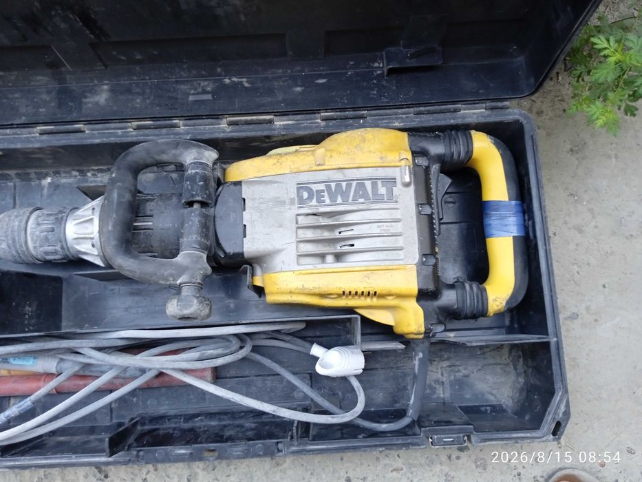 Сотилади Dewalt отбойный молоток