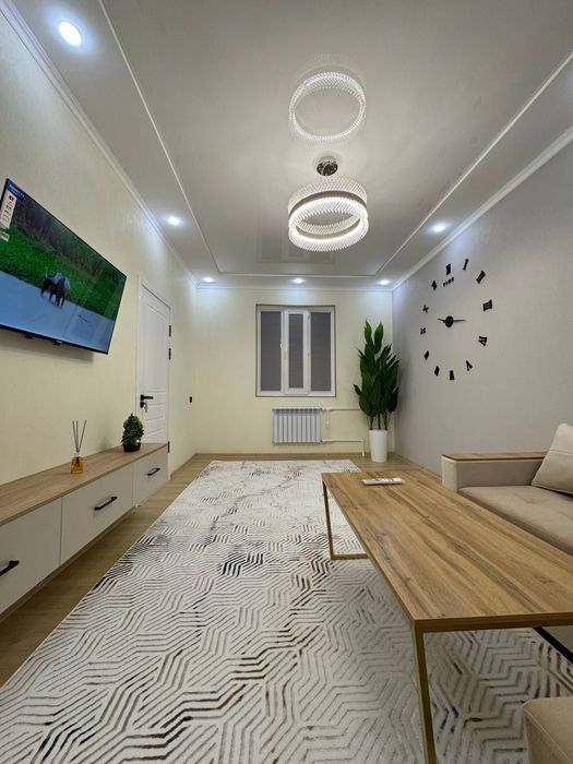 Квартира продаётся Чиланзар 7 квартал 1/4/4 меб тех ор. Бассейн