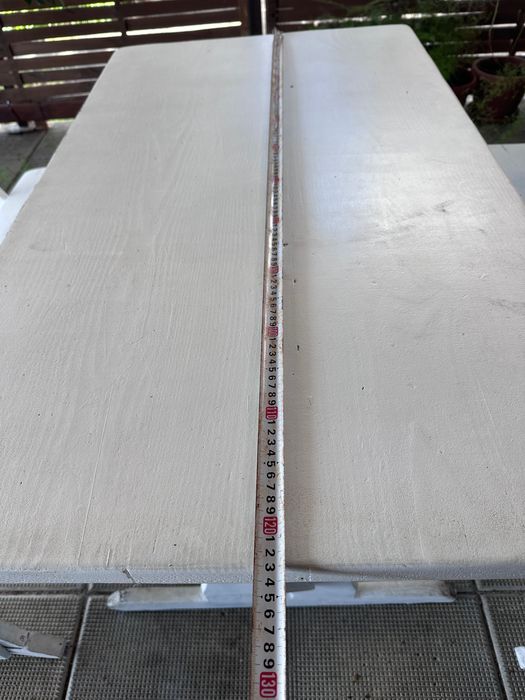 Продавам маси с пейки