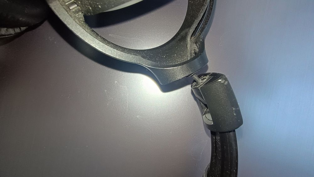 Căști wireless JBL Tune 510BT - Defect mecanic (cupă ruptă), in rest perfect funcționale