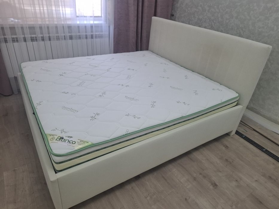 Диван продаётся спальный