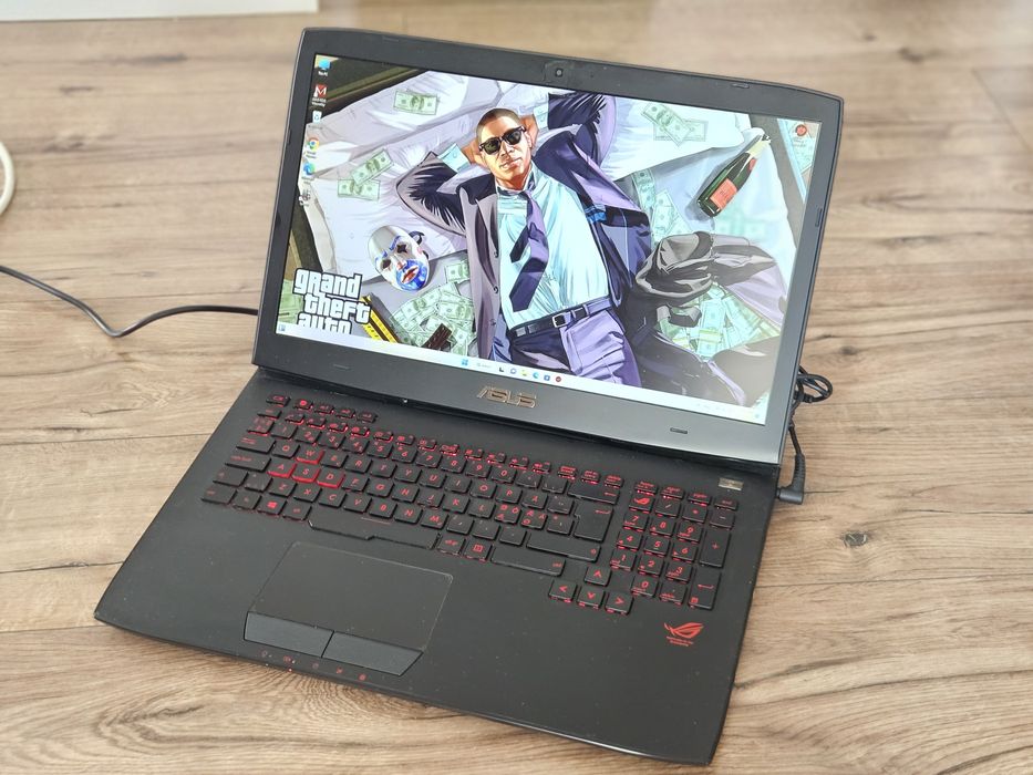 Laptop Gaming Asus ROG Intel i7, 16 GB ram ssd 120 +HDD 1tb 17.3 led FHD GTX 965