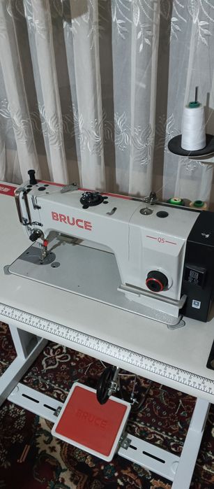 Bruce Tikuv mashinasi