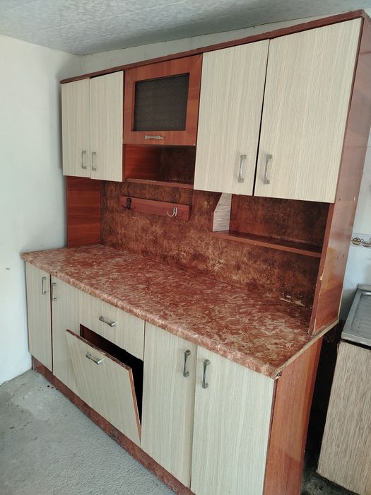 Oshxona mebeli sotiladi!