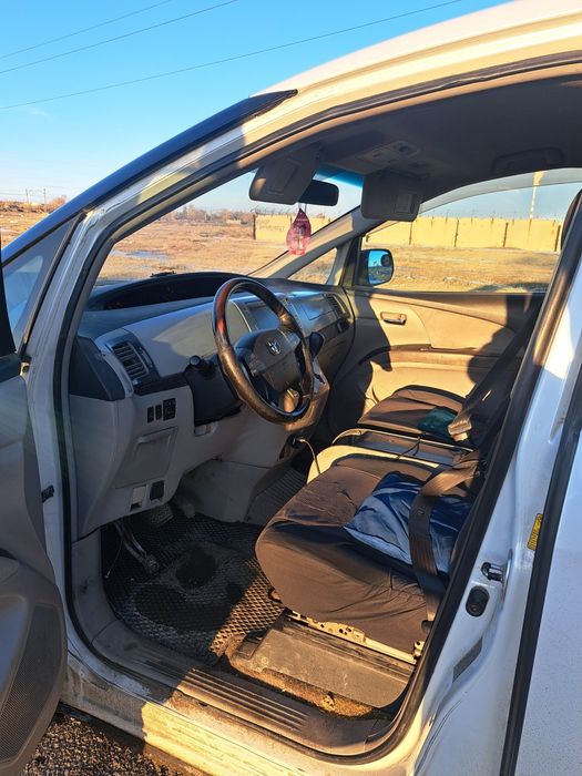 Toyota estima 2008г 2,4