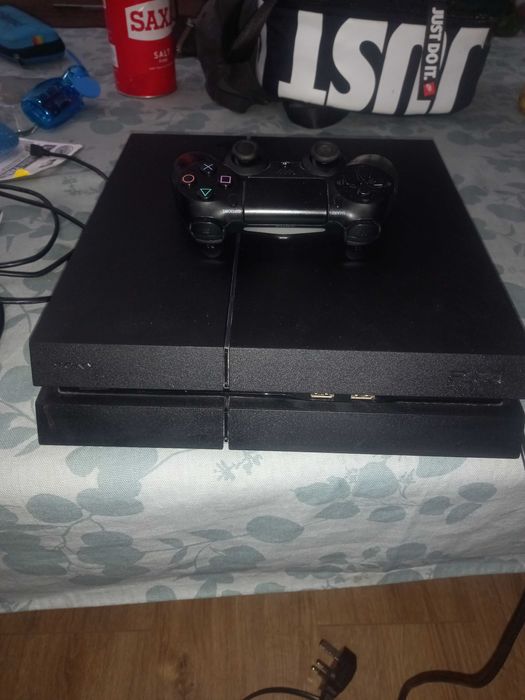 PlayStation 4 slim 500gb