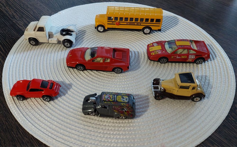 Метални малки колички