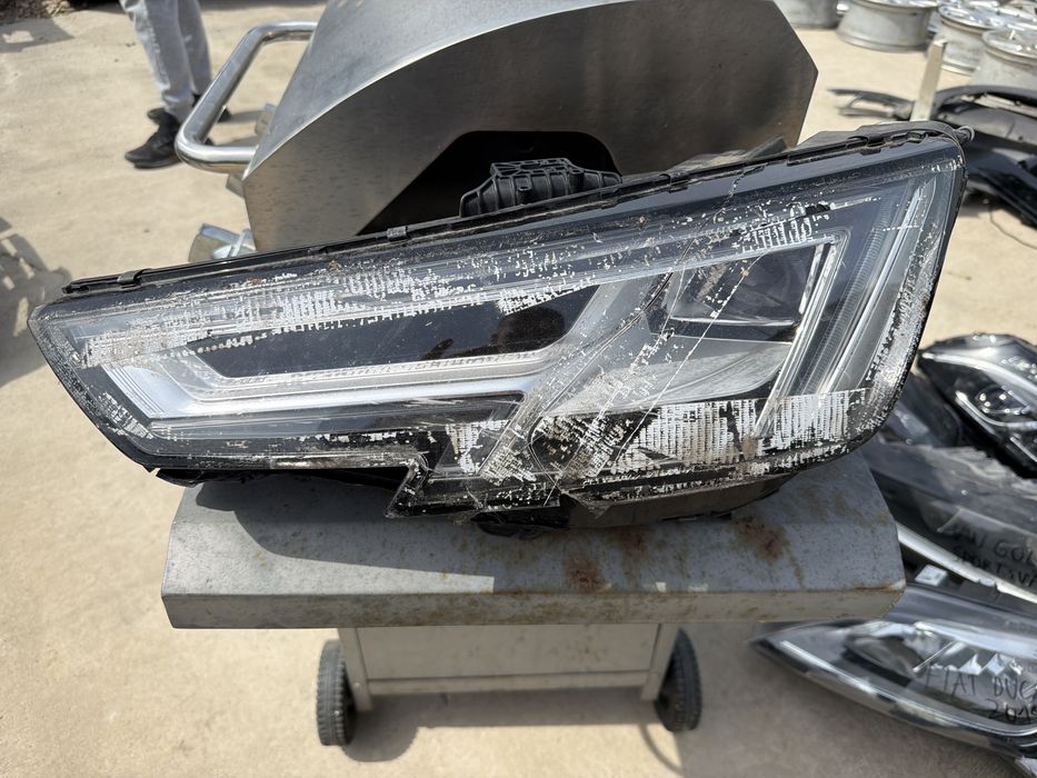 Ляв фар Aufi A4 B9