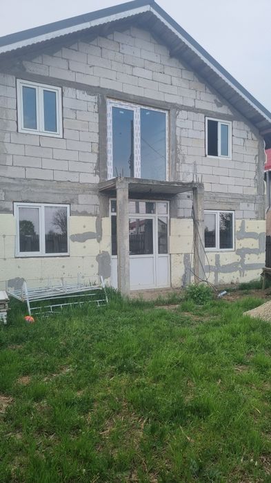 Casa cu etaj teren 500 mp75.000