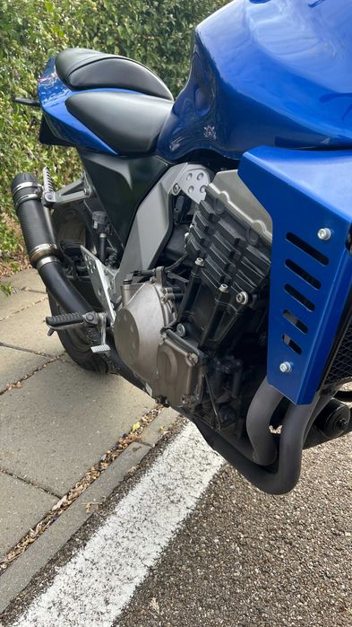 Kawasaki Z750 - naked