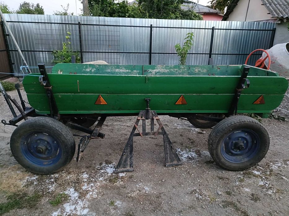 Căruță cu hulube și proțap. Butuci originali de tractor 600/16.