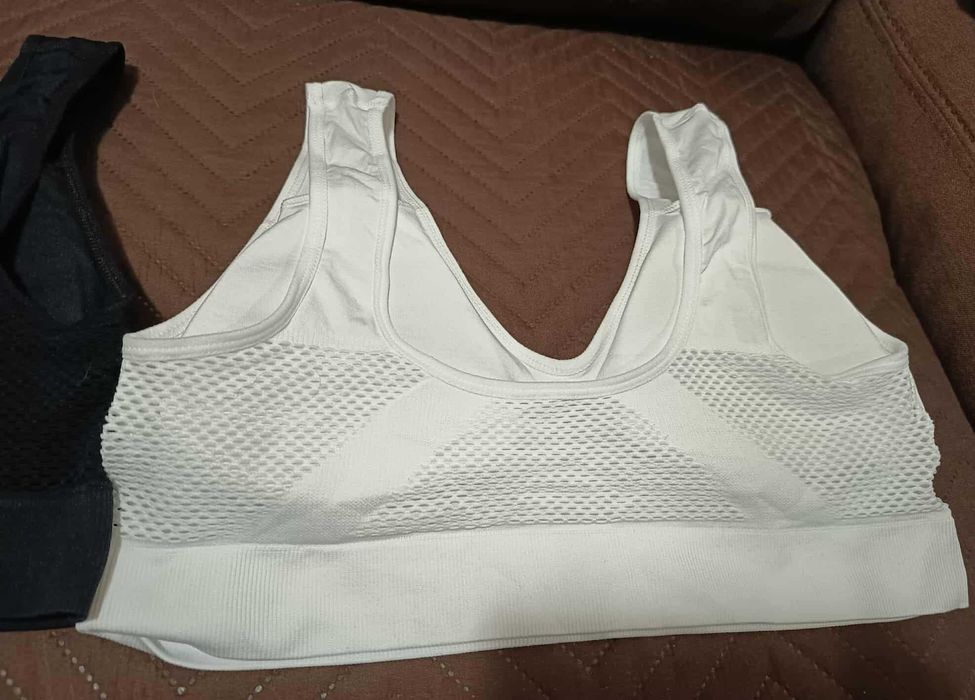 Продавам Дамски Бюстиета