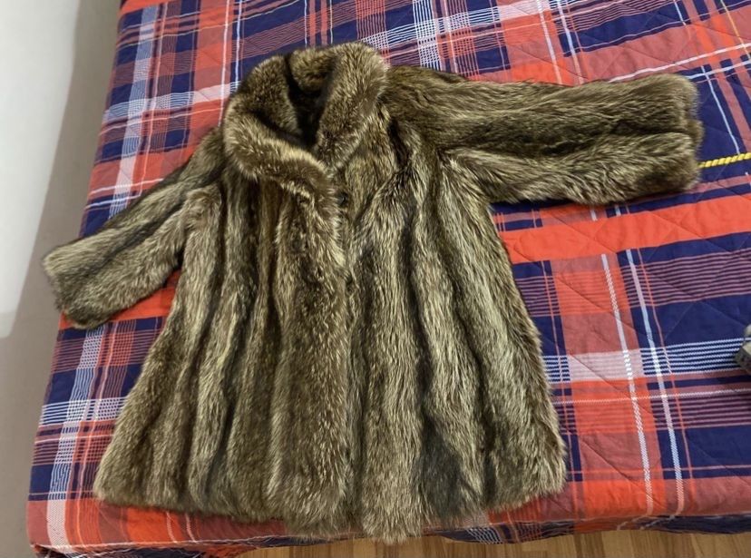 Haină din blană naturală de bizon