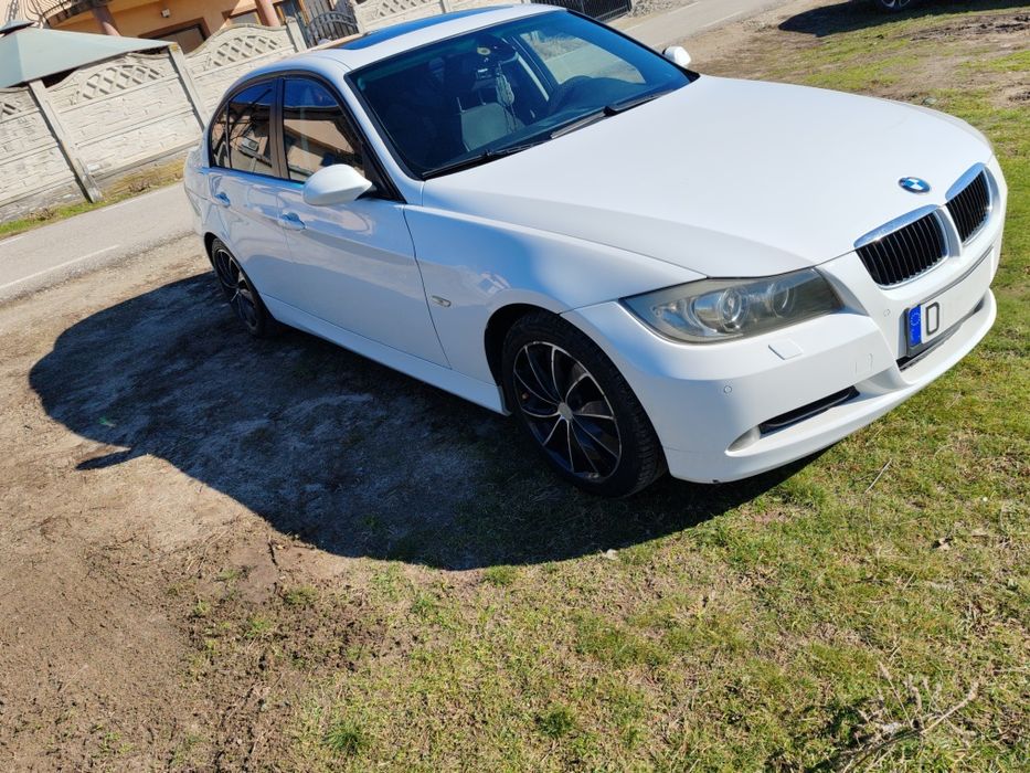 Vând BMW E90 înmatriculat