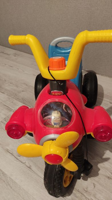 Мотоцикл трёх колесный