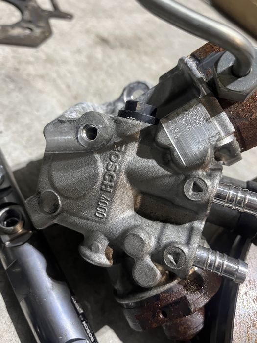 Дюзи помпа бмв/bmw f10 f11 f30 f15 f16 бмв помпа дюзи рейл ф10 ф15 ф30