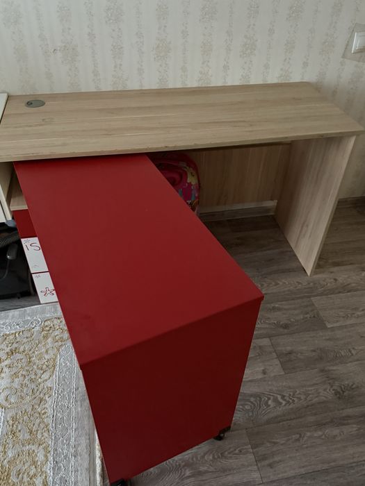 Детский шифонер столымен сатылады