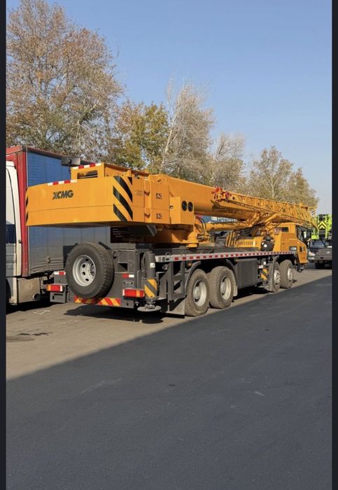 XCMG ва ЗООМЛИОН 50 tonnalik avtokran buyurtma asosida